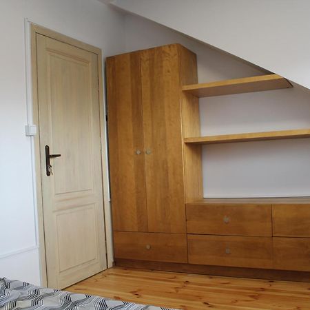 وارسو Saska Ochota Forest Guest House المظهر الخارجي الصورة