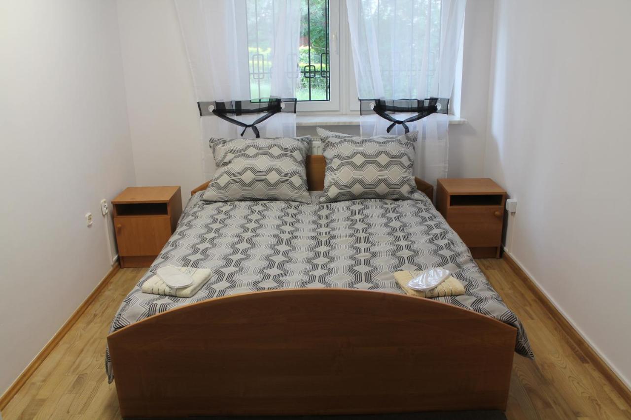 وارسو Saska Ochota Forest Guest House المظهر الخارجي الصورة