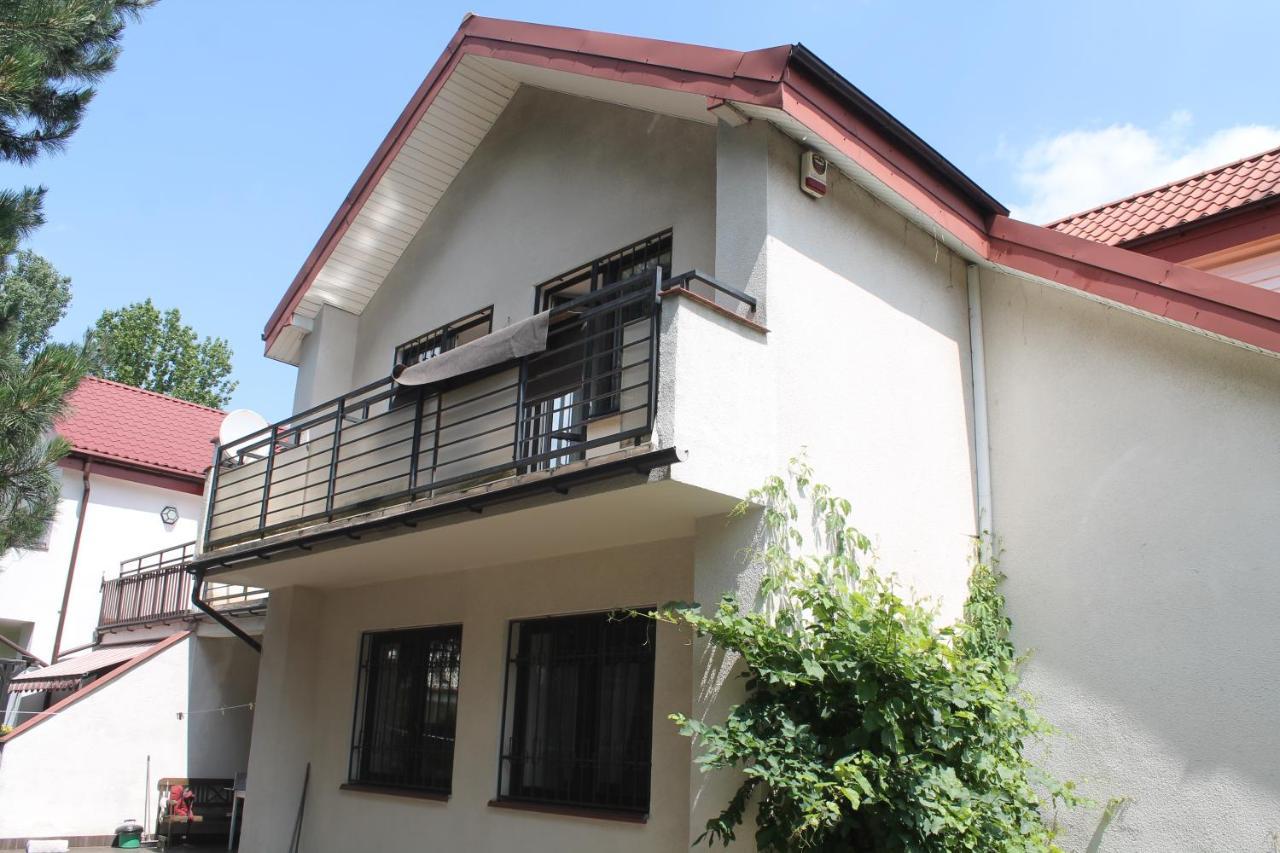 وارسو Saska Ochota Forest Guest House المظهر الخارجي الصورة
