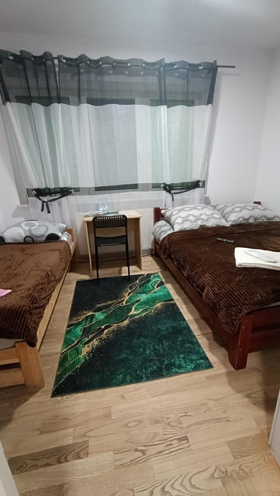 وارسو Saska Ochota Forest Guest House المظهر الخارجي الصورة
