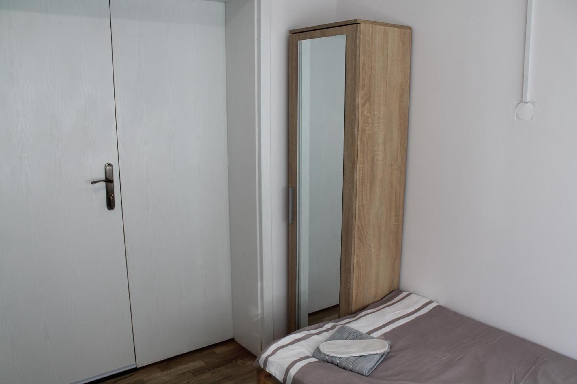 وارسو Saska Ochota Forest Guest House المظهر الخارجي الصورة